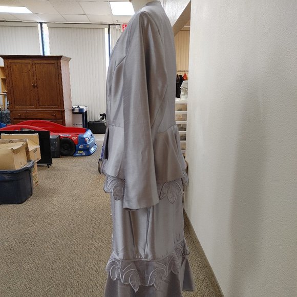 MIA SUITS COLLECTION SILVER FORMAL WOMENS 3 PC SKIRT SUIT SIZE 18W - Picture 2 of 15